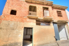 Dorpshuis / stadshuis Vélez-Málaga € 175.000,-