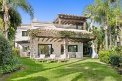 Villa New Golden Mile € 3.150.000,-