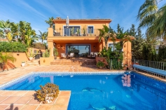 Vrijstaande villa Marbesa € 1.995.000,-